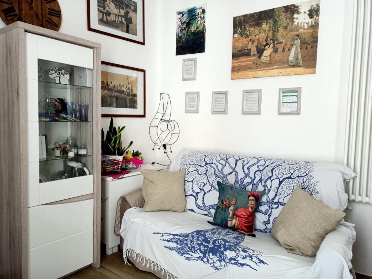 Casa Moonlight Apartment Монополи Екстериор снимка