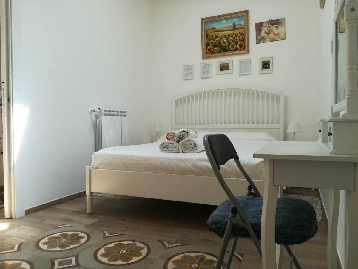 Casa Moonlight Apartment Монополи Екстериор снимка